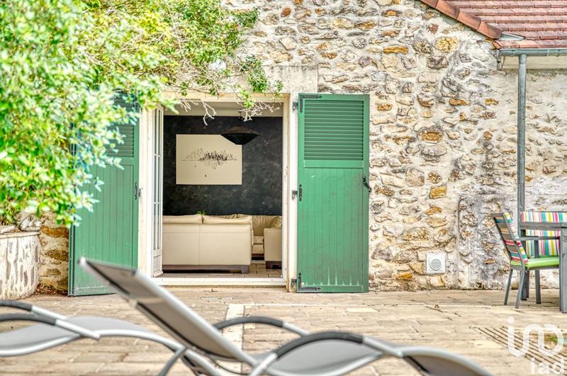 Maison - 414 m² - 14 pièces