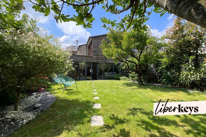 Maison - 161 m² - 6 pièces