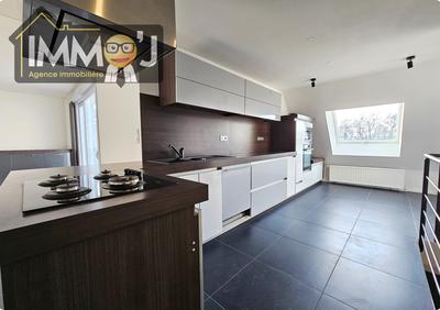 Maison - 196 m² - 8 pièces