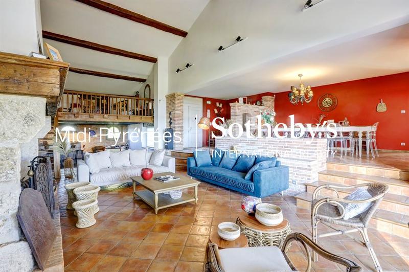 Corps de ferme - 600 m² - 14 pièces