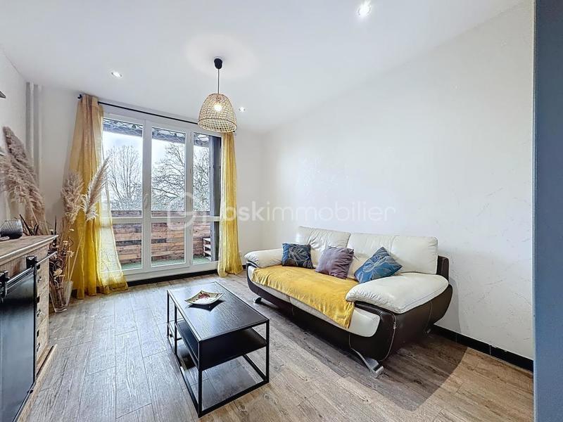 Appartement - 95 m² - 6 pièces