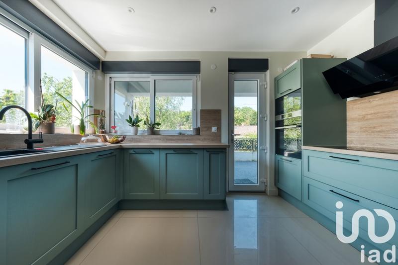 Maison de maîtres - 330 m² - 9 pièces