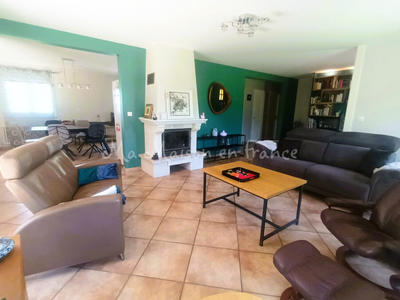 Villa - 200 m² - 6 pièces