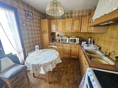 Maison traditionnelle - 93 m² - 5 pièces