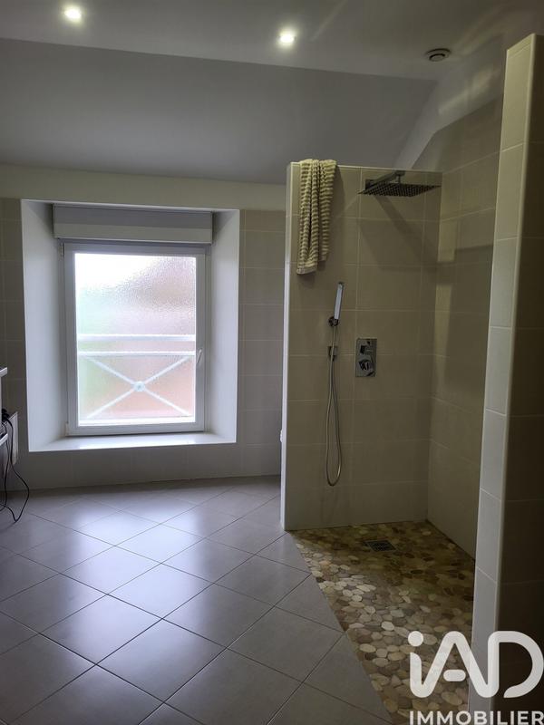 Maison - 187 m² - 7 pièces