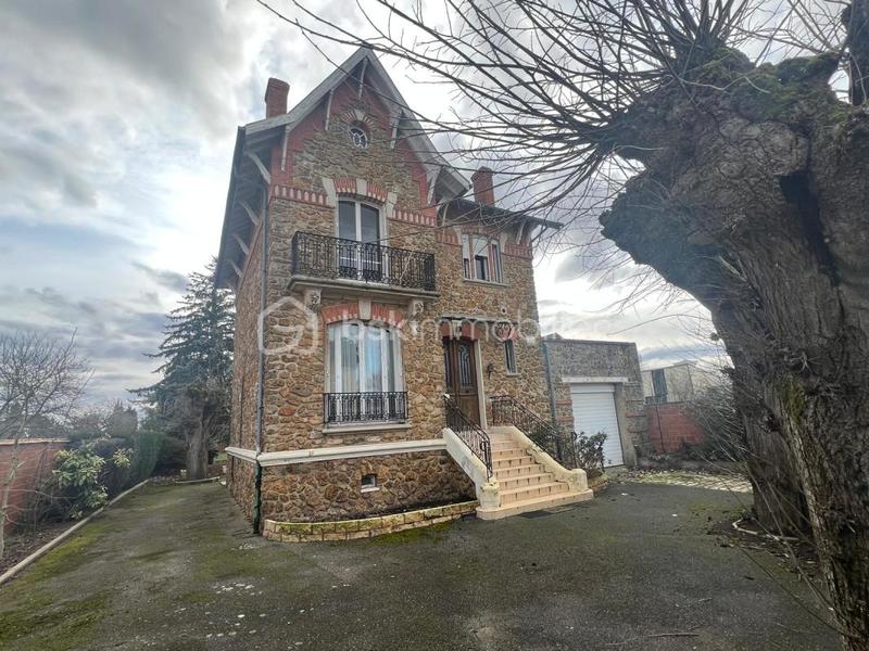 Maison de maîtres - 100 m² - 5 pièces