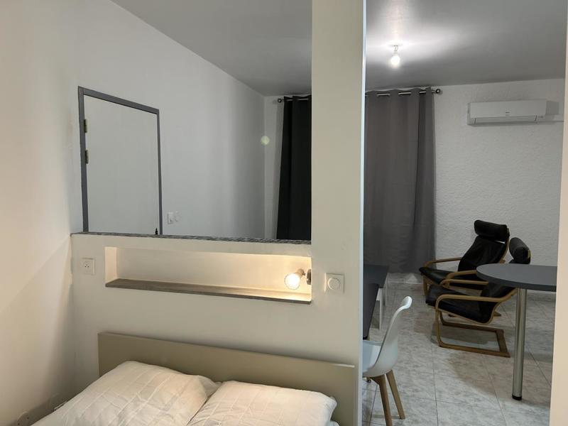 Studio - 24 m² - 1 pièce