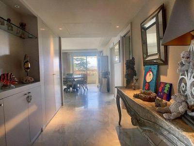 Appartement - 117 m² - 4 pièces