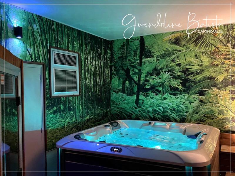 Maison en pierre - 300 m² - 7 pièces