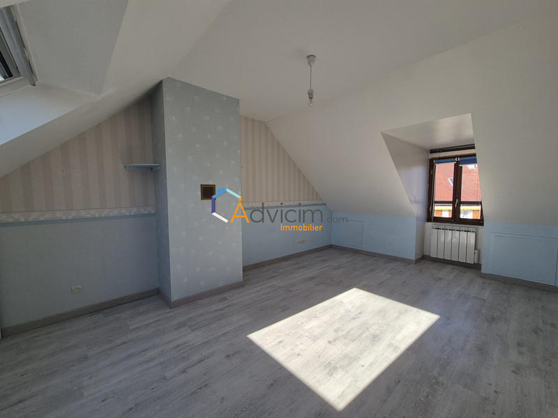 Maison - 93 m² - 4 pièces