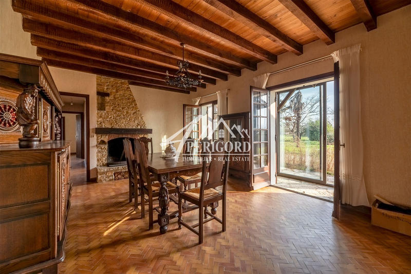 Maison traditionnelle - 200 m² - 8 pièces