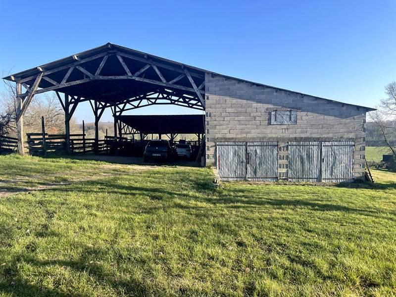 Maison - 180 m² - 1 pièce