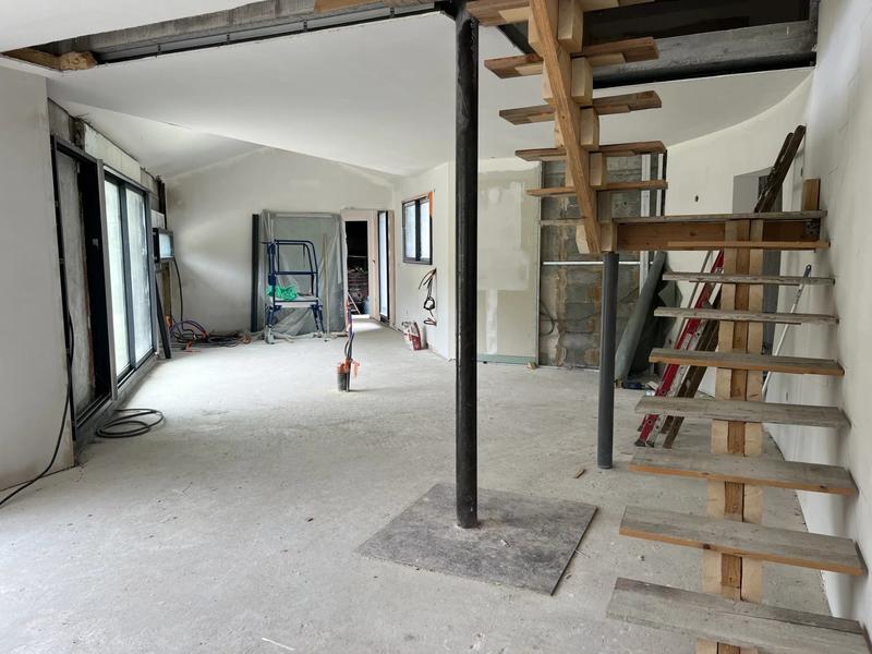 Maison - 245 m² - 7 pièces