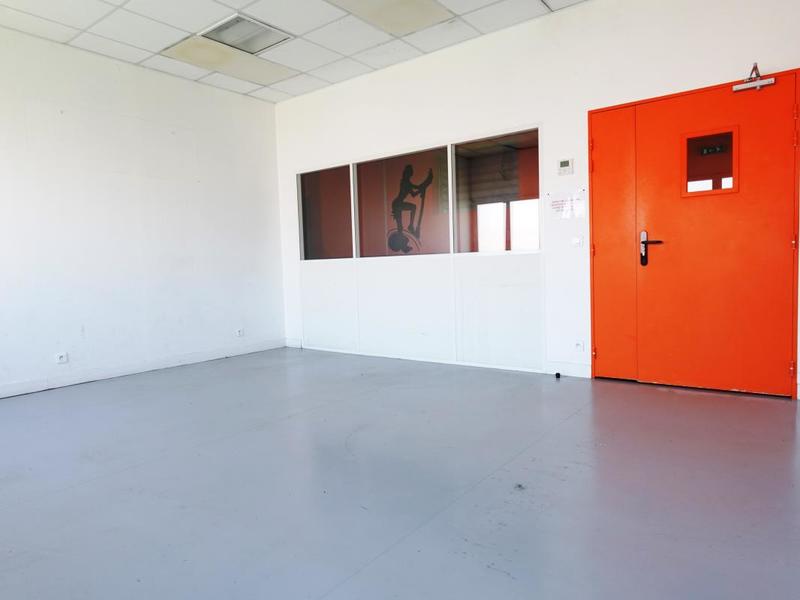Local d'activité / Entrepôt - 460 m² - 4 pièces