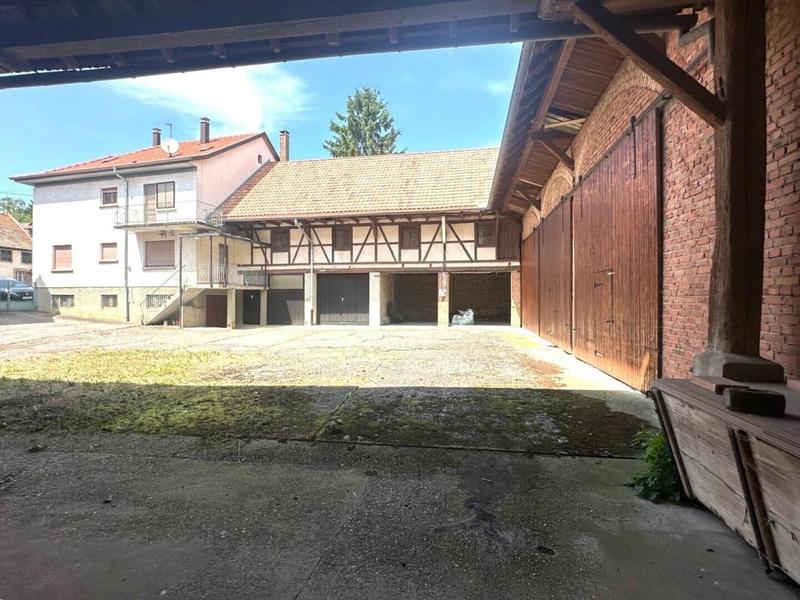 Corps de ferme - 180 m² - 8 pièces