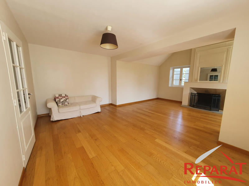 Maison - 180 m² - 7 pièces