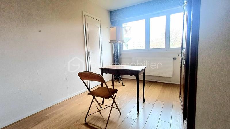 Appartement - 95 m² - 5 pièces