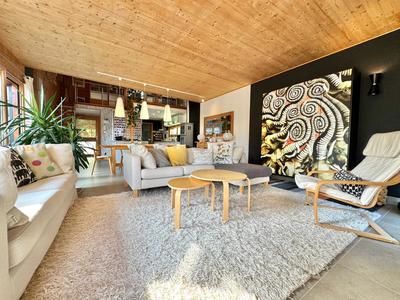 Maison - 195 m² - 7 pièces