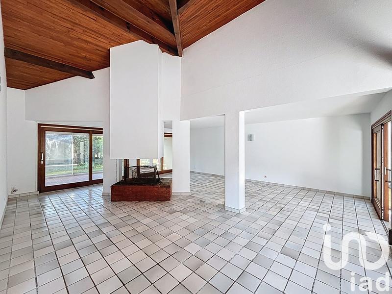 Maison - 260 m² - 5 pièces