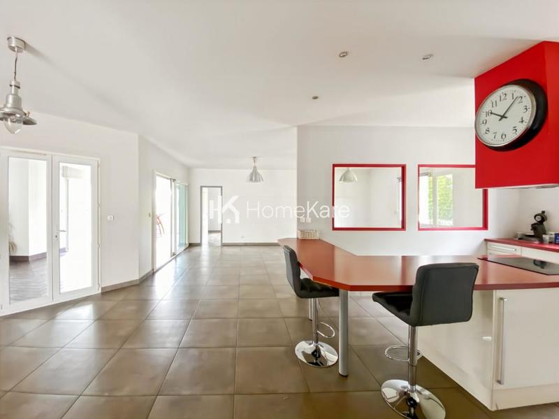 Maison - 200 m² - 5 pièces