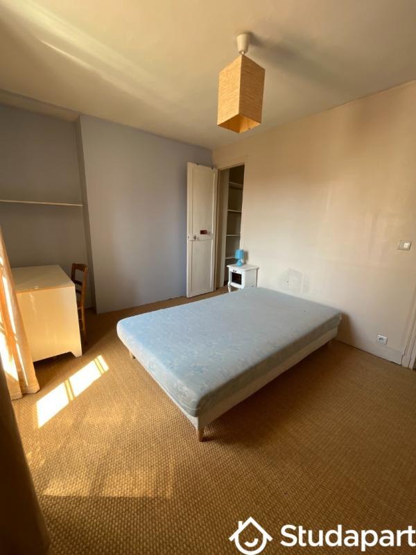 Chambre - 12 m² - 1 pièce