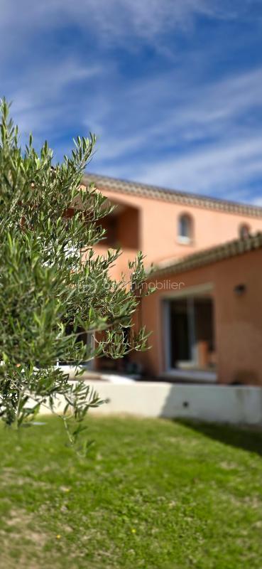 Maison - 192 m² - 9 pièces