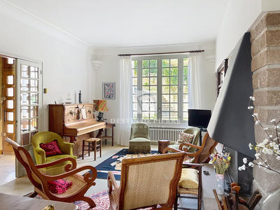 Maison - 190 m² - 9 pièces