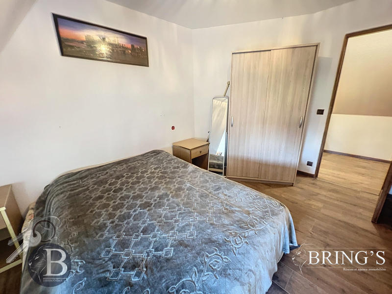 Maison - 200 m² - 6 pièces