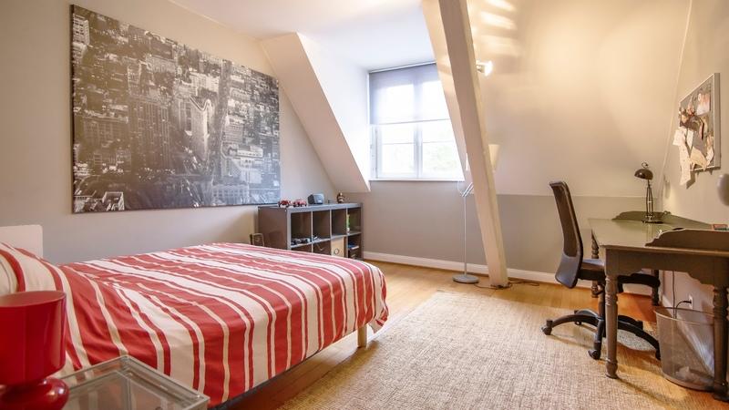 Demeure - 360 m² - 11 pièces