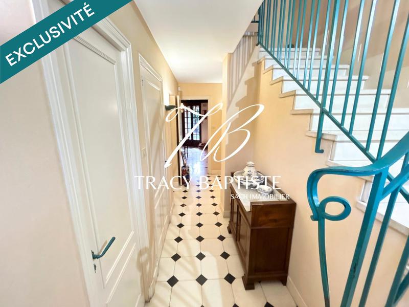 Maison - 294 m² - 8 pièces