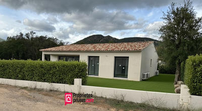 Maison - 105 m² - 4 pièces