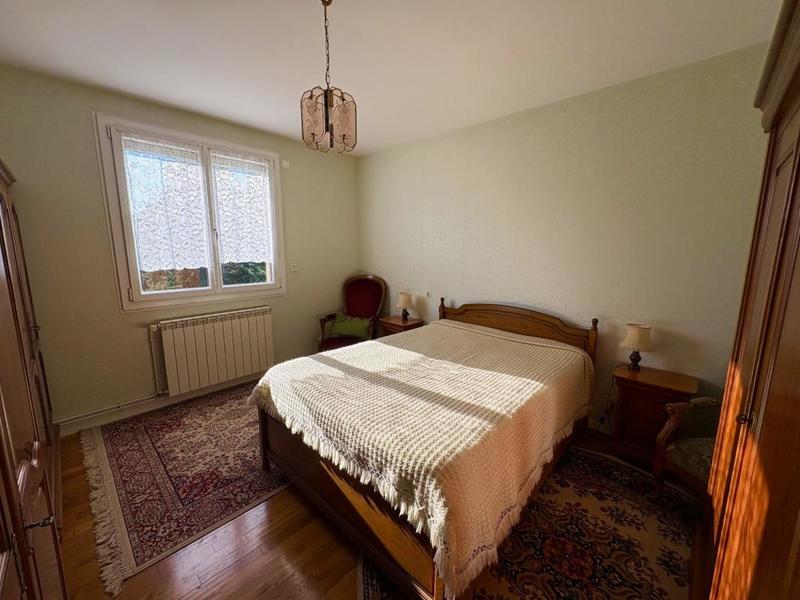 Maison - 234 m² - 10 pièces