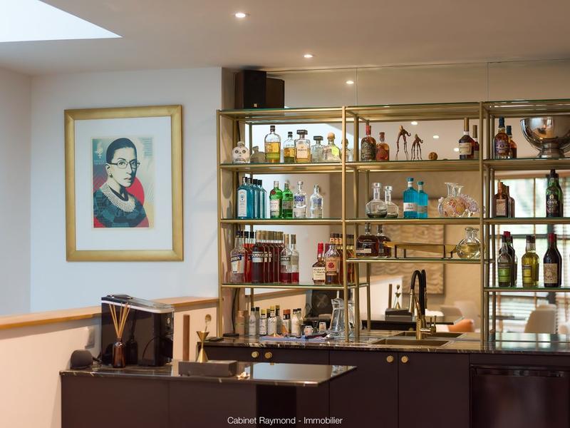 Maison contemporaine - 405 m² - 9 pièces