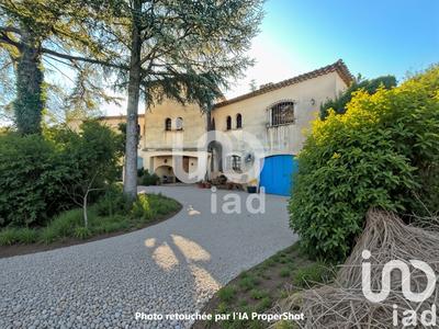 Maison - 230 m² - 10 pièces