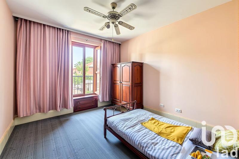 Maison - 99 m² - 5 pièces