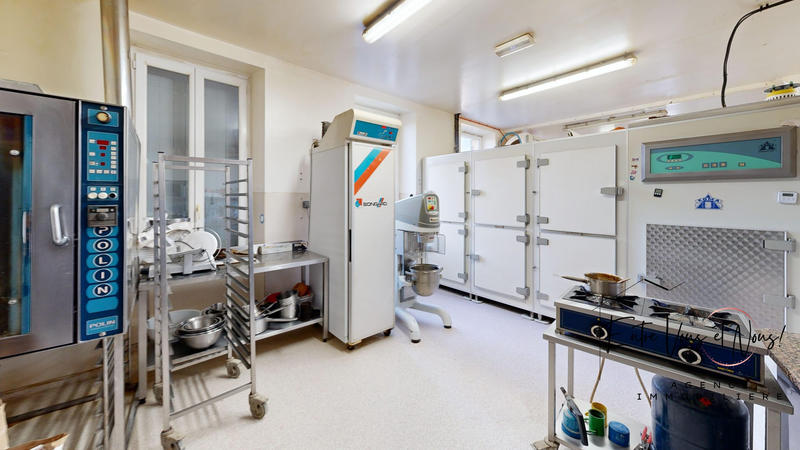 Fonds de commerce - 200 m²