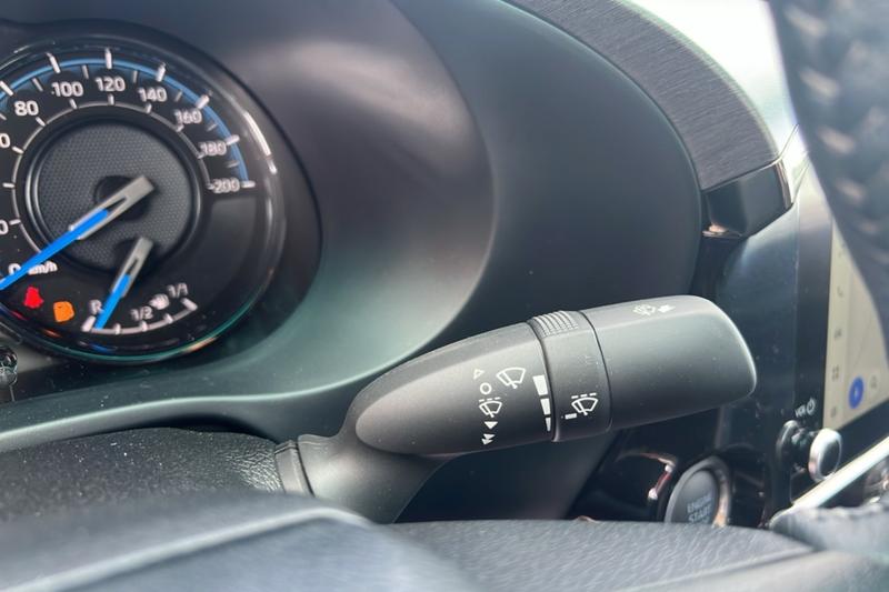 Toyota Hilux 2.8 204 Bva Invincible 4p 0taxe