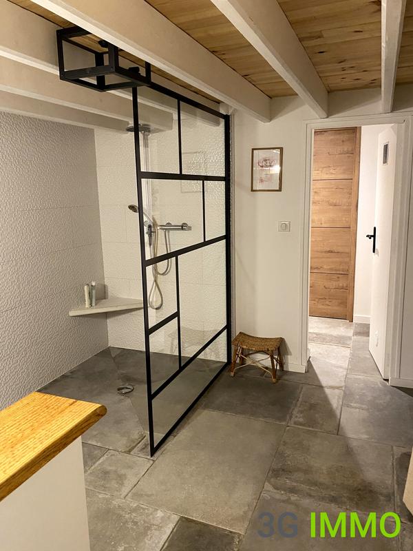 Maison - 204 m² - 7 pièces