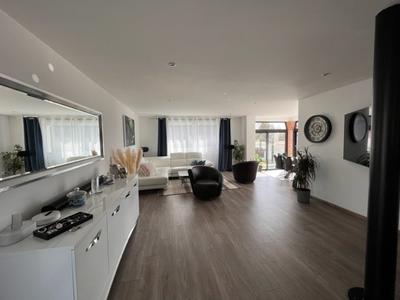 Maison - 171 m² - 8 pièces