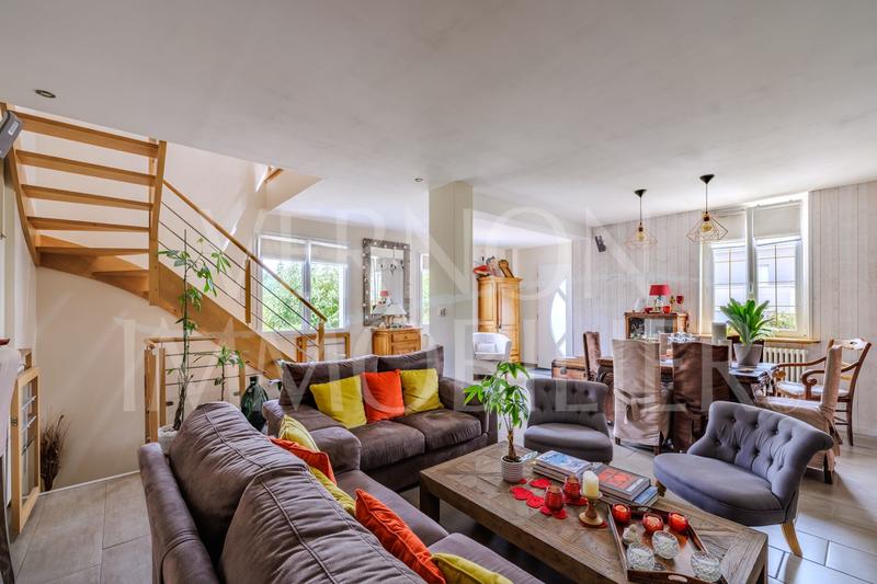 Maison - 122 m² - 5 pièces