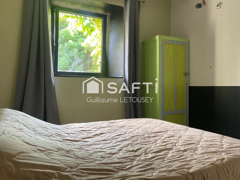 Maison - 228 m² - 8 pièces