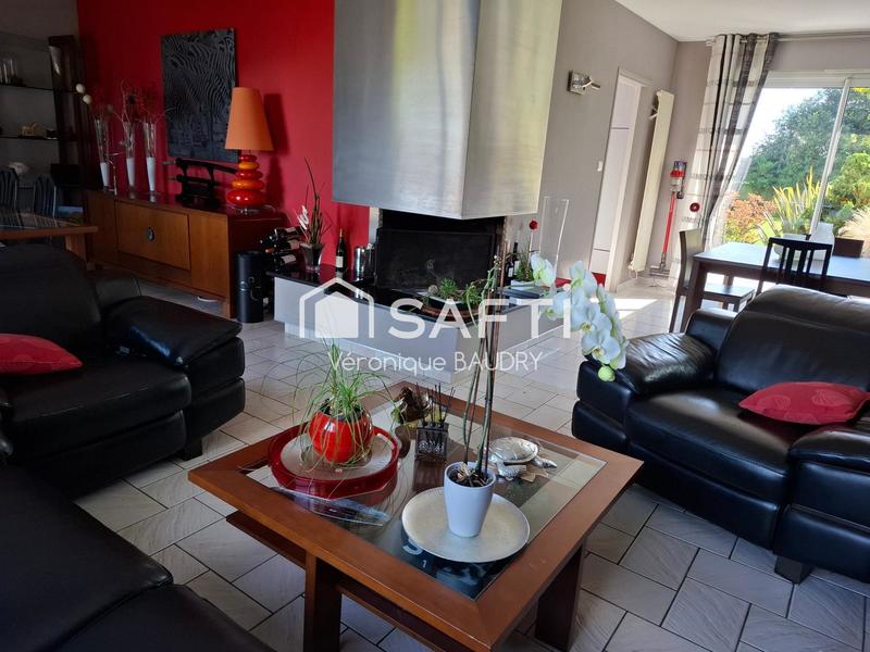 Maison - 200 m² - 6 pièces