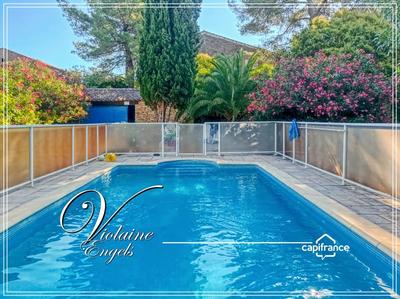 Propriété - 382 m² - 12 pièces