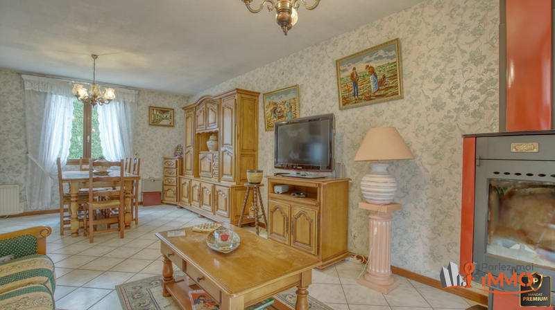 Maison - 93 m² - 5 pièces