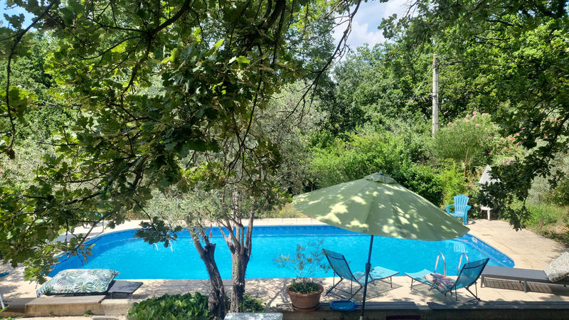 Maison - 270 m² - 9 pièces