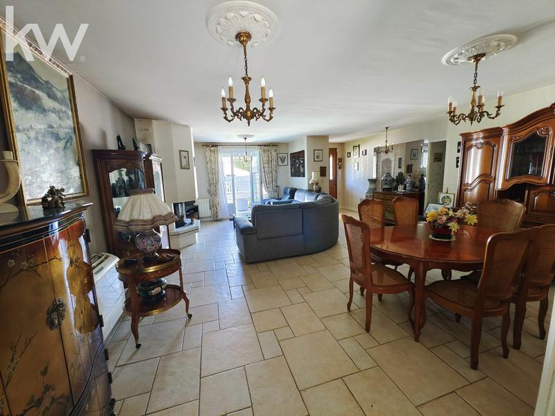 Viager - Pavillon - 150 m² - 6 pièces