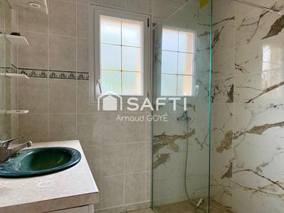 Maison - 93 m² - 4 pièces