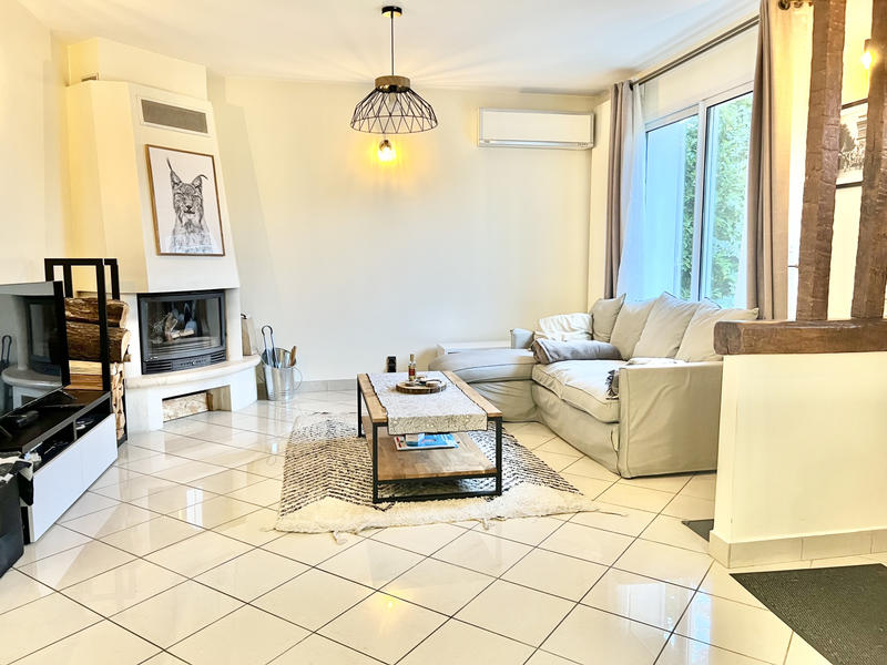 Maison - 146 m² - 8 pièces