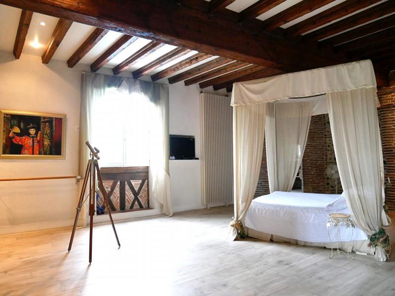 Demeure - 260 m² - 6 pièces