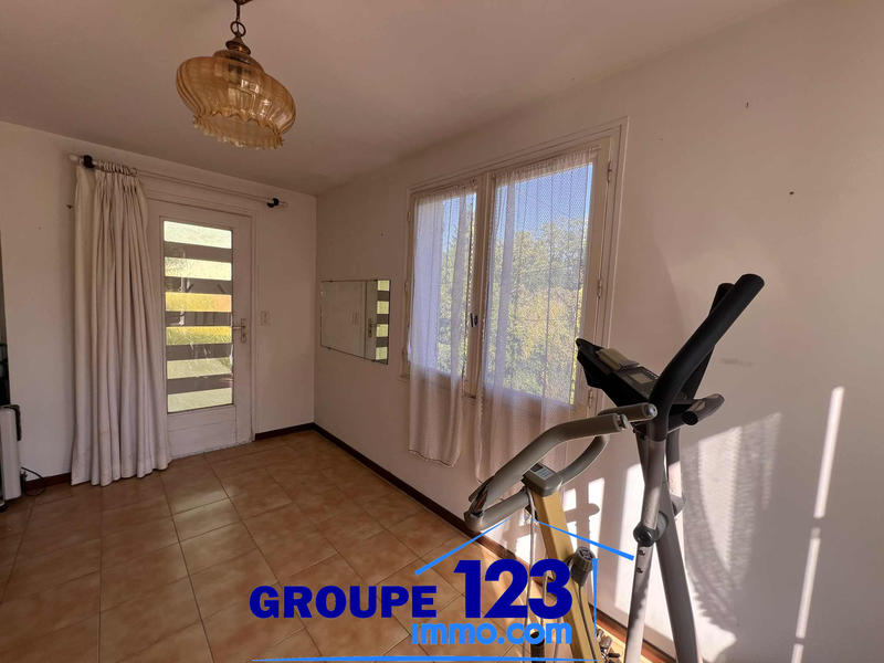 Maison - 180 m² - 8 pièces